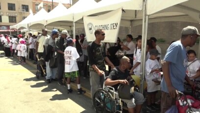 On LA s Skid Row Muslim Volunteers Help the Homeless