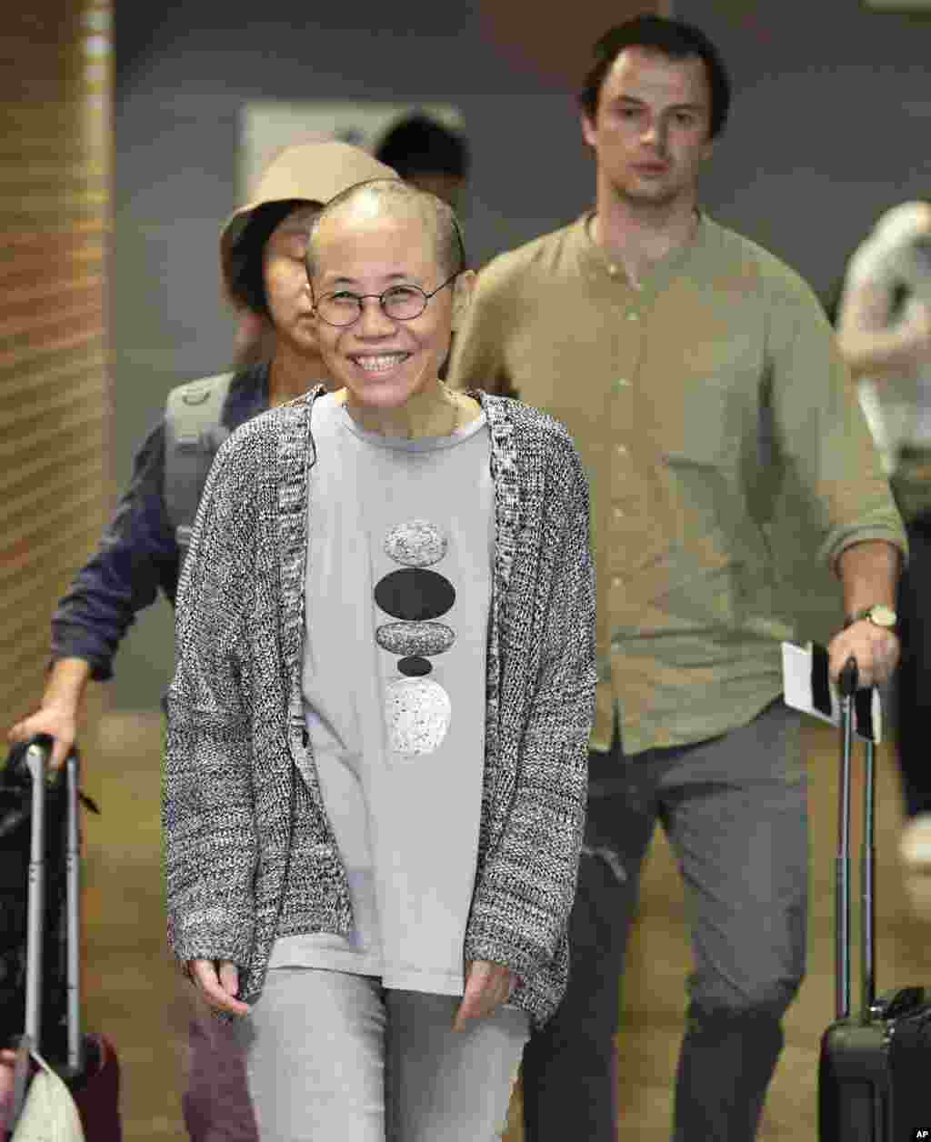 中国诺贝尔和平奖得主、政治异议人士刘晓波的遗孀刘霞于2018年7月10日抵达芬兰赫尔辛基国际机场。