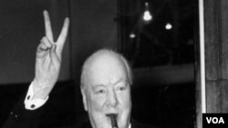 PM Inggris pada saat Perang Dunia II, Winston Churchill.