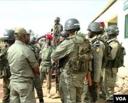 A team of Cameroon military members fighting against the proliferation of weapons is seen in Garoua, Cameroon, Dec. 15, 2019. (Moki Edwin Kindzeka/VOA)