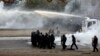 Hadapi Demonstran, Polisi Paris Gunakan Gas Air Mata