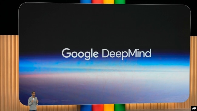 谷歌母公司Alphabet首席执行官皮查伊在谷歌的网络开发者年会上谈论谷歌的人工智能部门DeepMind。（2023年5月10日）