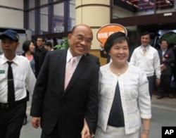 台湾前行政院长苏贞昌和夫人