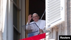 Папа римский Франциск (архивное фото) 