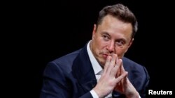 Elon Musk, Chief Executive Officer SpaceX dan Tesla serta pemilik Twitter, saat menghadiri konferensi Viva Technology di pusat pameran Porte de Versailles di Paris, Prancis, 16 Juni 2023. (Foto: Reuters)