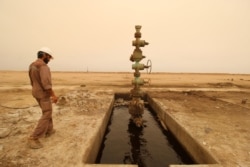 Lapangan minyak Sinbad dekat perbatasan Basra, Irak, 2018.
