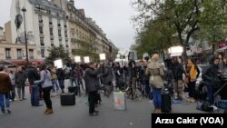 Suasana di Paris setelah serangan teror. 