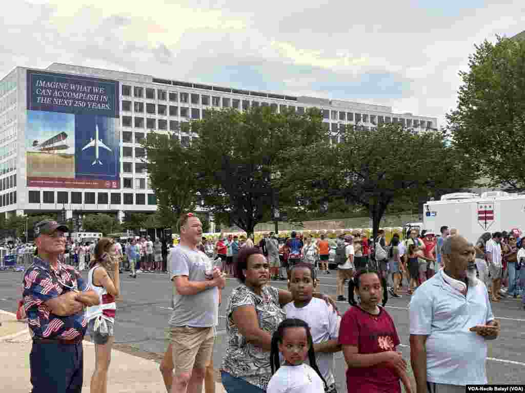 Şahîyên Girseyî li Washington DC bi Boneya 250 Salîya Serxwebûna Amerîkayê