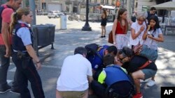 Umwe mu bakomerekejwe n'igitero c'abiyahuzi mu gisagara ca Barcelone, mu gihugu ca Espagne.