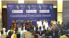 Le président nigérien Issoufou Mahamadou et les cinq anciens présidents à l'ouverture du forum à Niamey, le 2 octobre 2019 (VOA/Abdoul-Razak Idrissa).