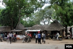 Tensions have been simmering between villages in the Tana River Delta since 2012, when over 100 people were killed, Tana Delta, Kenya, Nov. 25, 2014. (Hilary Heuler/VOA News)