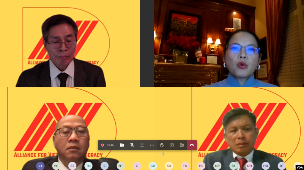 Ông Phạm Văn Oanh (trên, bên trái), điều phối viên Linh Nguyễn, ông Phan Thông Hưng (dưới, bên trái), và ông Nguyễn Quang Nhất Thiện, tại cuộc hội thảo trực tuyến tối ngày 7/12/2021.