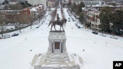 Halin Da Ake Ciki A Yanzu Na Dusar Kankara a Wasu Garuruwan Amurka