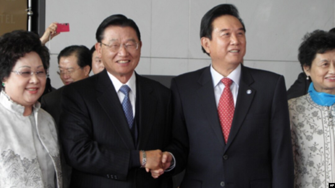 2012年江丙坤歡迎陳雲林訪台(資料照片)