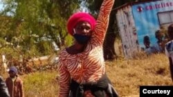 Isiphathamandla senhlanganiso yeAmalgamated Rural Teachers' Association of Zimbabwe Unkosazana Sheila Chisirimunhu.