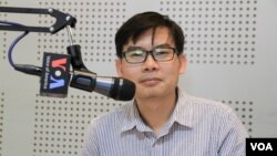 បទសម្ភាសន៍ VOA ៖ អ្នកវិភាគ​ថា ស.រ.អា មិន​ចង់​ឃើញ​ការផ្លាស់ប្តូរ​របប​នៅ​កម្ពុជា គឺ​ជា​ប័ណ្ណ​ធានា​រ៉ាប់រង​នយោបាយ​សម្រាប់​កម្ពុជា