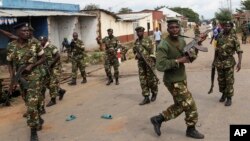 Pasukan Burundi melakukan patroli di ibukota Bujumbura (foto: dok).