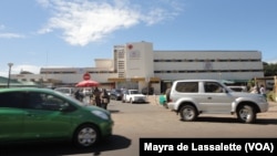 Hospital Central de Maputo. Av. Eduardo Mondlane. 