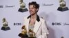 هری استایلز؛ برنده جایزه گرمی «بهترین آلبوم سال» و حمایتی که از اعتراضات ایران کرد