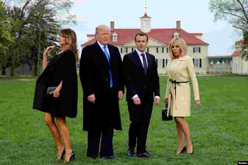 ស្រ្តីទីមួយ Melania Trump ប្រធានាធិបតី Donald Trump ប្រធានាធិបតីបារាំងលោក Emmanuel Macron និងអ្នកស្រី Brigitte Macron រៀបចំឈរថតរូបជាមួយគ្នាក្នុងទស្សនកិច្ចទៅកាន់គេហដ្ឋានរបស់ប្រធានាធិបតីសហរដ្ឋអាមេរិកទីមួយគឺលោក George Washington នៅ Mount Vernon ទីក្រុង Virginia ខាងក្រៅរដ្ឋធានីវ៉ាស៊ីនតោនកាលពីថ្ងៃទី២៣ មេសា ២០១៨។