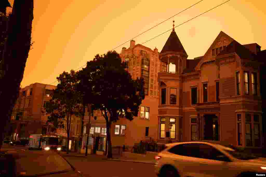 Yangınların ardından California eyaletindeki San Francisco kentinde gökyüzü turuncu renge büründü, 9 Eylül 2020.&nbsp;