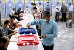 18일 이란 수도 테헤란의 대통령 선거 투표소.