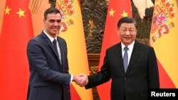 စပိန်ဝန်ကြီးချုပ် Sanchez နဲ့ တရုတ်သမ္မတ Xi တို့ တရုတ်နိုင်ငံ၊ ဘေဂျင်းမြို့မှာ တွေ့ဆုံစဉ်။ (မတ်လ ၃၁၊ ၂၀၂၃)