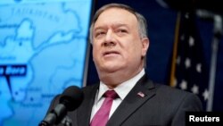 ​លោក Mike Pompeo អតីតរដ្ឋមន្ត្រី​ការបរទេស​អាមេរិក ស្ថិត​ក្នុងចំណោម​ក្រុម​មន្ត្រី​នៅក្រោម​អតីតរដ្ឋបាល​របស់​លោក Donald Trump ដែលរង​ការដាក់ទណ្ឌកម្ម​ពីប្រទេសចិន។ 