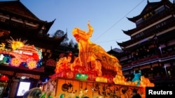 上海豫園為迎新春牛年的裝飾（2021年1月29日）
