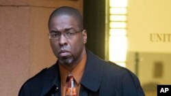 Former CIA officer Jeffrey Sterling leaves federal court in Alexandria, Virginia, Jan. 26, 2016. A three-judge panel of the 4th U.S. Circuit Court of Appeals will hear Sterling's case, Dec. 6, 2016.