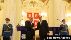 Prvi potpredsednik Vlade Srbije i ministar odbrane Aleksandar Vučić i potpredsednik ruske vlade Dmitrij Rogozin 