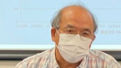香港民意研究所副行政總裁 鍾劍華 表示，香港的防疫政策在緊跟中國大陸的病毒清零，與國際社會與病毒共存之間，處於兩難的局面 (美國之音湯惠芸)