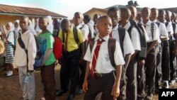 Des élèves lors de la rentrée scolaire à l'école secondaire Ahmadiyya à Freetown, le 17 septembre 2018.