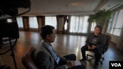 Ruangroj “Krating” Poonpol talks with VOA Thai in Washington,DC. April, 16 2016.