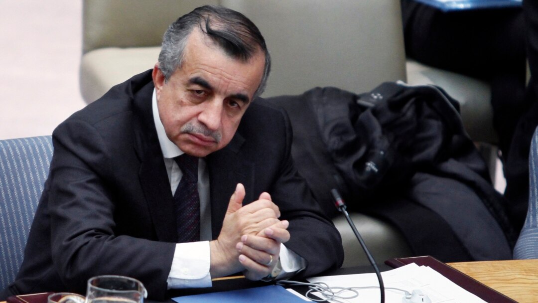 Podele između predsednika i premijera odražavaju se i na odgovor na pandemiju, ukidanje uvedenih carina i nastavak dijaloga: Zahir Tanin