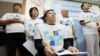 15일 인천 시청 브리핑실에서 시민단체 회원들이 2014 인천 장애인 아시안게임 남북공동응원단 발족을 알리는 기자회견을 하고 있다.