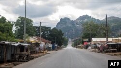 Une rue déserte de la ville de Savè, au lendemain de troubles dans le Bénin, le 15 juin 2019.