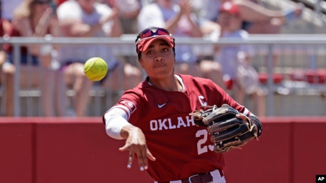 FILE - Oklahoma's Tiare Jennings during an NCAA regional softball game between Oregon and Oklahoma, Friday, May 17, 2024, in Norman, Okla. (AP Photo/Garett Fisbeck)