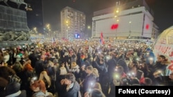 Građanski protest u Nišu i odavanje pošte žrtvama pada nadstrešnice na novosadskoj Železničkoj stanici (foto: FoNet/Marko Dragoslavić)