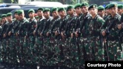 Personel TNI dalam sebuah latihan penanggulangan teror di Jakarta. (foto: Humas TNI)