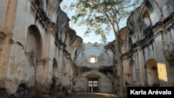 La "Iglesia Vieja" o iglesia de La Asunción es el templo más antiguo del oriente de Guatemala.