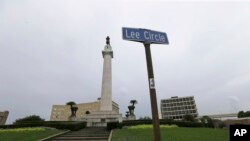 Los que están a favor del movimiento también proponen cambiar el nombre de las principales calles y avenidas. Uno de los monumentos que serán removidos es el del general Robert E. Lee.