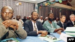 Des délègues du Mouvement des forces séparatistes de la Casamance lors des pourparlers avec le gouvernement du Sénégal à Banjul, 26 décembre 1999.