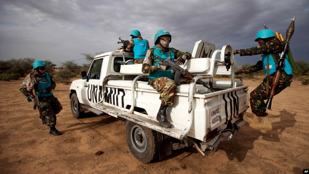 Para personel dari misi PBB-Uni Afrika di Darfur, Sudan atau UNAMID (foto: dok).