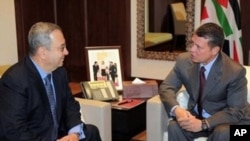 اردن کے شاہ عبداللہ دوم (دائیں) اور اسرائیلی وزیر دفاع ایہود براک