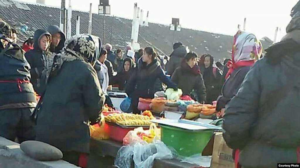 “북한 공식 장마당 436개…5600만 달러 이상 징세”