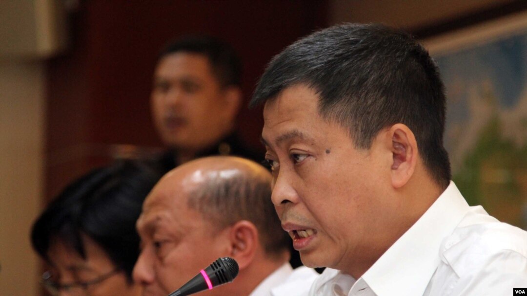 Menteri Perhubungan Ignasius Jonan saat mengumumkan hasil audit terhadap maskapai penerbangan di Indonesia, Jumat (9/1) di Jakarta.