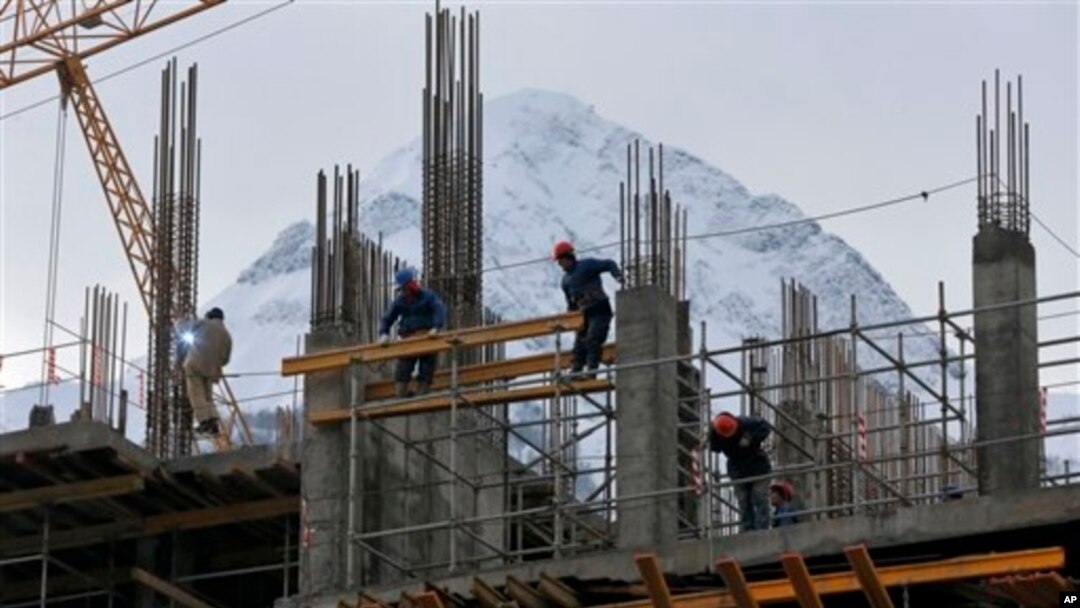 Sochida 2014-yil Qichki Olimpiya o'yinlariga otel qurilmoqda, Rossiya, 4-fevral, 2014-yil