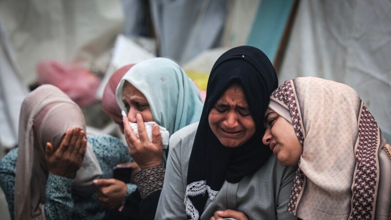 بەرپرسانی غەززە: بەهۆی هێرشە ئاسمانییەکانی ئیسرائیلەوە شەوی ڕابردوو دەیان کەس کوژراون 