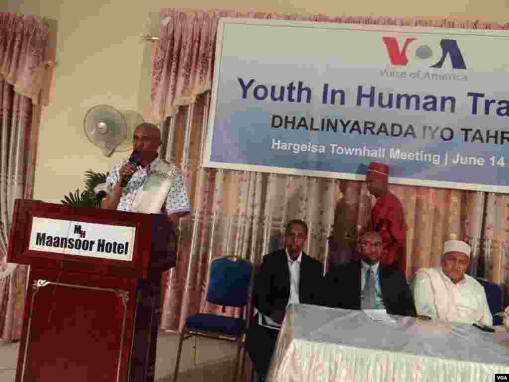 Laanta Af-Soomaaliga ee VOA oo &quot;Kulan Dadweyne&quot; oo looga hadlayo Dhalinyarada iyo Tahriibka ku qabatay magaalda Hargeysa, June 14, 2013.